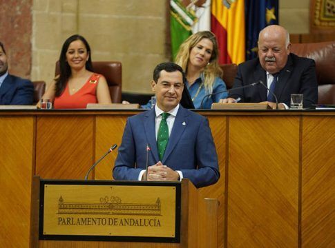 Juanma Moreno, investido presidente: "En Andalucía se respira un clima de serenidad y sensatez"