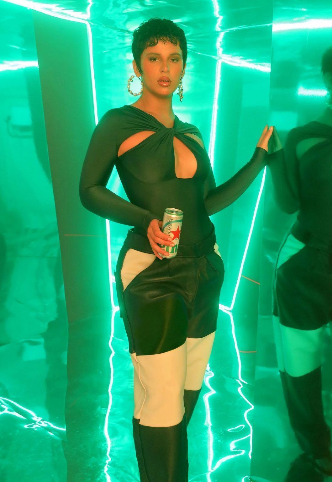 Nathy Peluso y Heineken® Silver desafían el postureo en redes