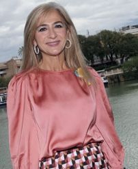 Patricia del Pozo: “Los andaluces debemos ser conscientes de que tenemos una cultura y un patrimonio que no lo tiene nadie en el mundo”