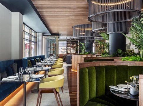 La Guía Michelin incluye el restaurante Basque by Eneko entre sus recomendaciones gastronómicas de Sevilla