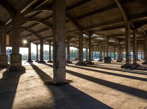 Los Tinglados del Puerto de Sevilla se convierten en escenario Bienal para mostrar los cantes de ida y vuelta en un espectáculo único