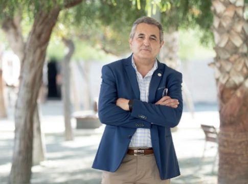 José Miguel Carrasco: “Los profesionales solicitan un reconocimiento económico y profesional en consonancia con el trabajo que desempeñan”