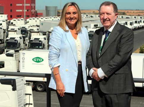 Marifrán Carazo anima al sector del transporte a acogerse a las ayudas para renovar su flota