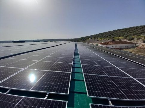 Alterna Energía construye una planta fotovoltaica para Resurja