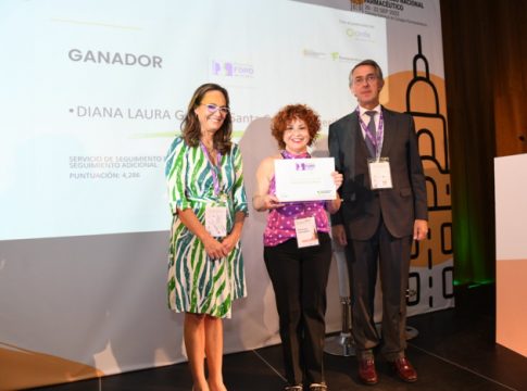 Diana Laura García Martín, ganadora de la  XI edición de los premios  Foro RO AF-FC
