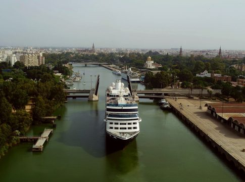 El Puerto de Sevilla promociona su oferta de cruceros en la Seatrade Cruise Med de Málaga