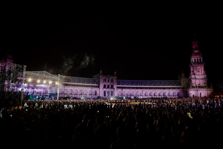 ICÓNICA SANTALUCÍA SEVILLA FEST 2026 levanta mañana el telón de su edición más ambiciosa con dos noches consecutivas de Aitana