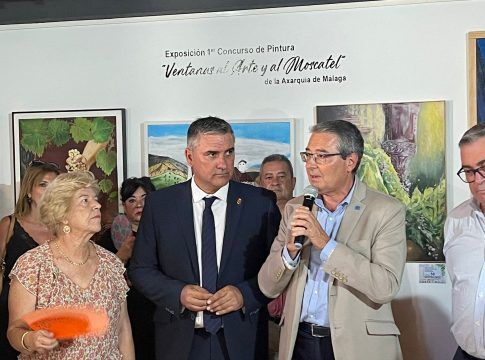 Sabor a Málaga, galardonada en la Fiesta del Ajoblanco por la promoción que realiza de la uva pasa