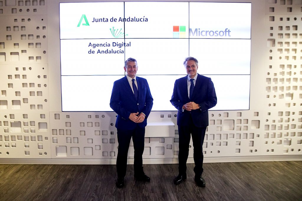 La Junta y Microsoft firman un acuerdo para fomentar la digitalización y el empleo en Andalucía