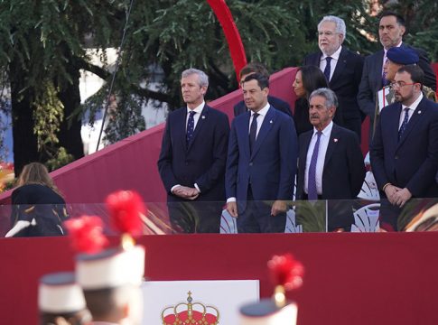 Moreno insta a todos a trabajar por el presente y futuro de España. "Tenemos que pensar más en lo que nos une que en lo que nos separa"