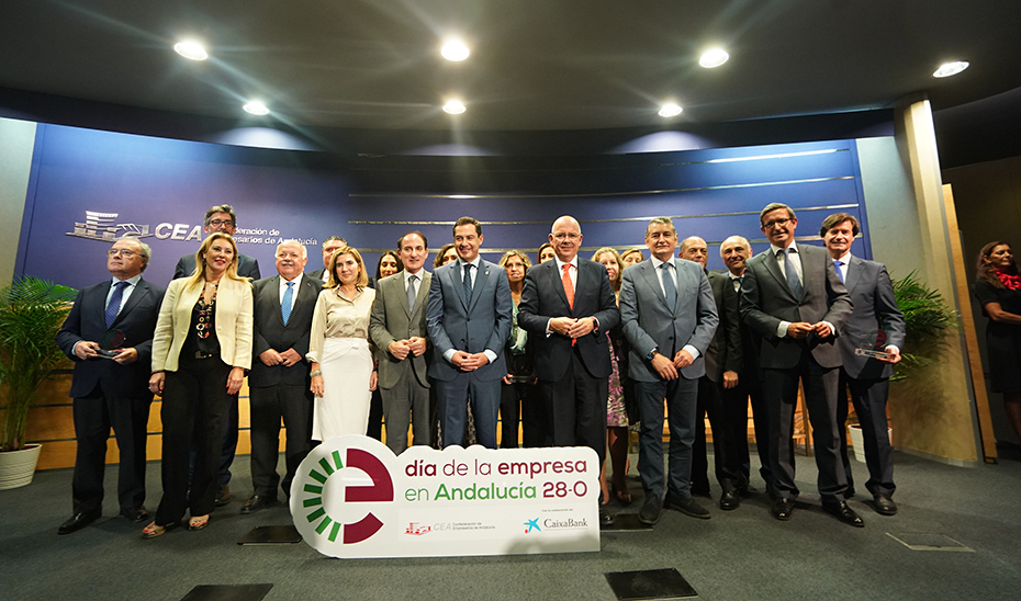Moreno valora el papel del tejido empresarial de Andalucía en la buena imagen de la comunidad