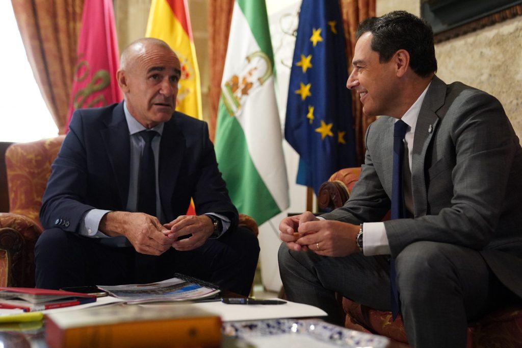 La Junta y el Ayuntamiento de Sevilla acuerdan crear una mesa institucional para impulsar proyectos claves para el presente y futuro de la ciudad 