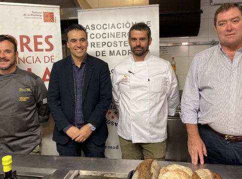 El mejor pan del mundo viaja a Madrid para presumir de desayuno tradicional sevillano