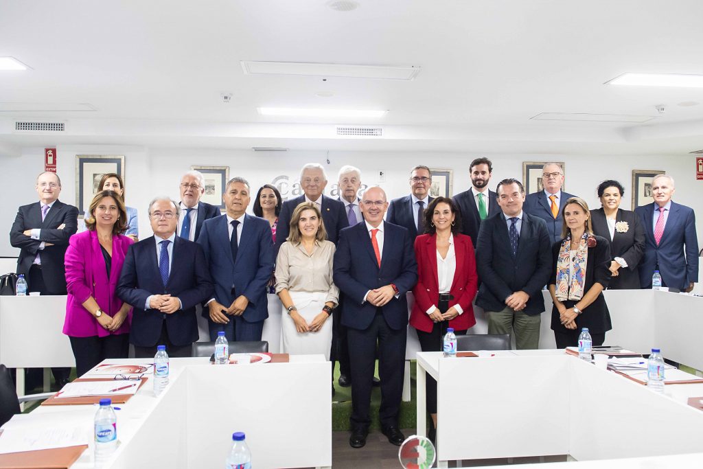 Cámaras de Andalucía y consejera de Empleo potenciarán su cooperación para el fomento del empleo y el apoyo a las empresas
