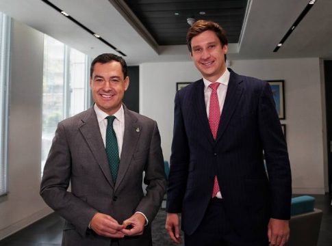 Moreno incide en la importancia de intensificar las relaciones con las distintas multinacionales para que Andalucía esté entre sus objetivos de expansión