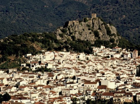 Pedro Godino: “El turista valora la posibilidad de estar en un pueblo de interior y tener muy cerca la costa”