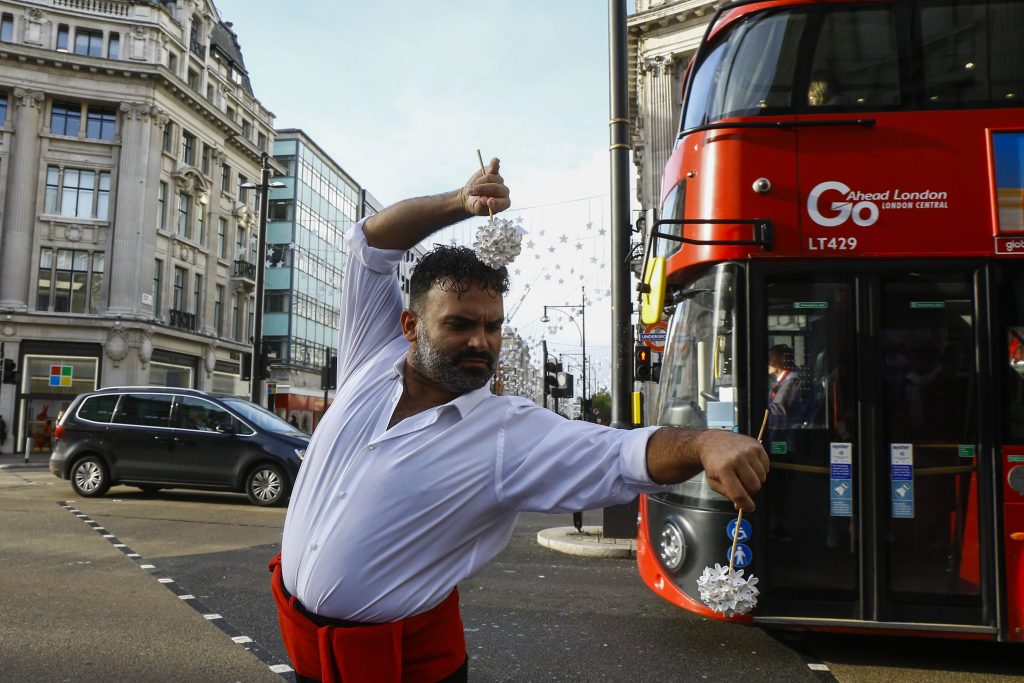 Costa del Sol desarrolla en la estación Oxford Circus de Londres una campaña de promoción sensorial que tendrá un impacto en seis millones de personas en el plazo de un mes
