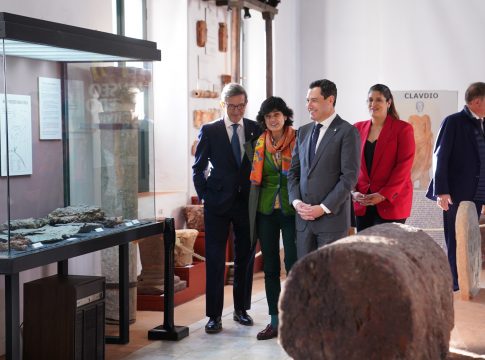 Moreno señala que las iniciativas mineras asignadas<br>a la Unidad Aceleradora suponen una inversión de<br>más de 1.200 millones y la creación de 7.900 empleos