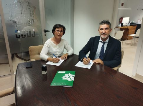 <strong>ATA y los dentistas de Jaén firman un acuerdo para fortalecer al colectivo</strong>
