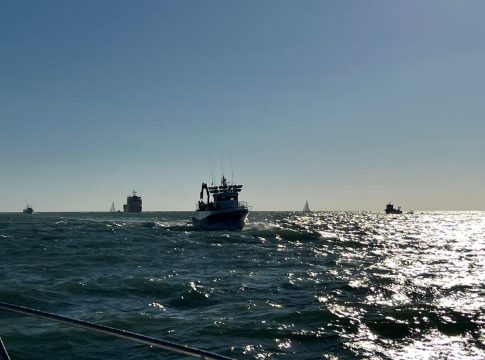 El sector pesquero español confía en que el Gobierno mantenga las ayudas al gasoil para no ahogar a las flotas de bajura y altura