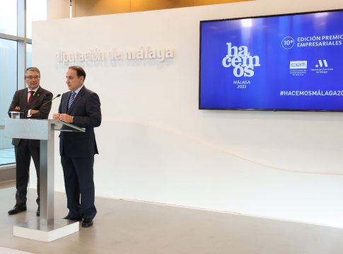 <a>CaixaBank,TDK, Grupo Baeza y Ly Company reciben los premios </a>‘Hacemos Málaga’ que otorgan la Diputación y la CEM 