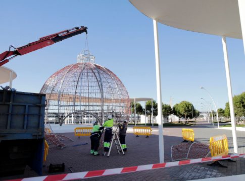 <strong>El Puerto de Huelva inaugura este viernes el alumbrado de Navidad como preámbulo de su 150 aniversario para acercar el puerto a la ciudad</strong>