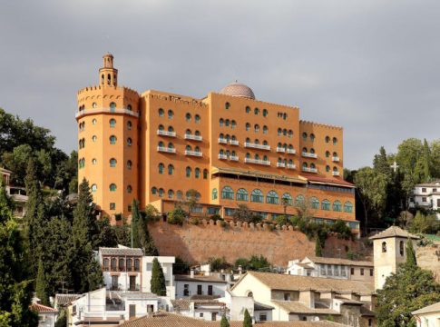 El hotel Alhambra Palace da la bienvenida a 2023 cumpliendo 113 años