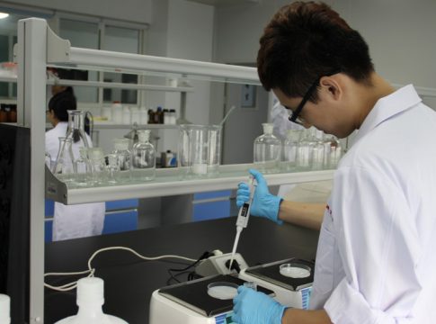 Agilizar la contratación de investigadores para que Andalucía sea un "espacio atractivo" para la I+D+i en Salud