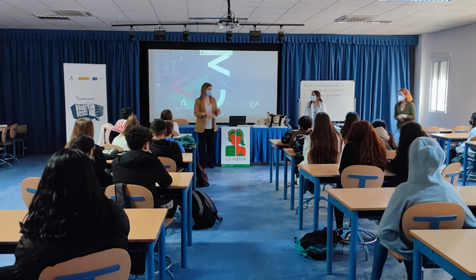Casi 1.500 jóvenes participan en los 82 cursos sobre sexualidad y relaciones igualitarias del IAJ en 2022