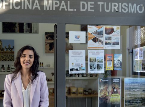 Maribel Gautier: “FITUR es una oportunidad, un escaparate para mostrar dentro de la grandeza<br>de la feria lo que Medina Sidonia aporta turísticamente al mundo”