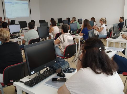La Cámara de Comercio de Sevilla ayuda con 5.000€ a empresas que contraten a mayores de 45