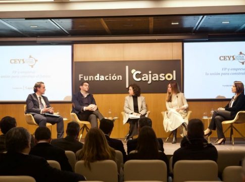 <strong>Los empresarios y los centros de formación piden acercar posturas para impulsar la FP en el sur de España</strong>
