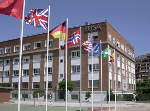 Javier Fernández: “EUSA es el único campus formativo en Andalucía donde se ha puesto en práctica la formación m-learning”