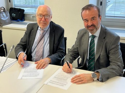 Cepesca y Vítaly firman un convenio para impulsar la salud laboral de las tripulaciones de la flota pesquera española