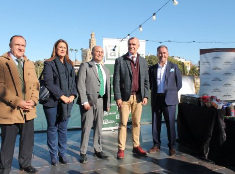 <strong>La Olla de San Antón de Abades Triana dona 1400 kilos de alimentos a la hermandad de la Sed (Sevilla)</strong>