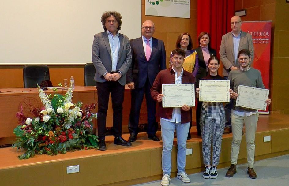 La Cátedra Atlantic Copper premia los mejores trabajos de economía circular y eficiencia de procesos productivos