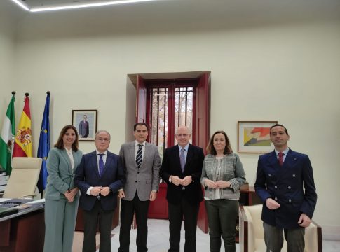 <strong>Cámaras Andalucía y Consejería de Justicia estudian el fomento de la mediación para evitar la judicialización en los conflictos de empresas</strong>