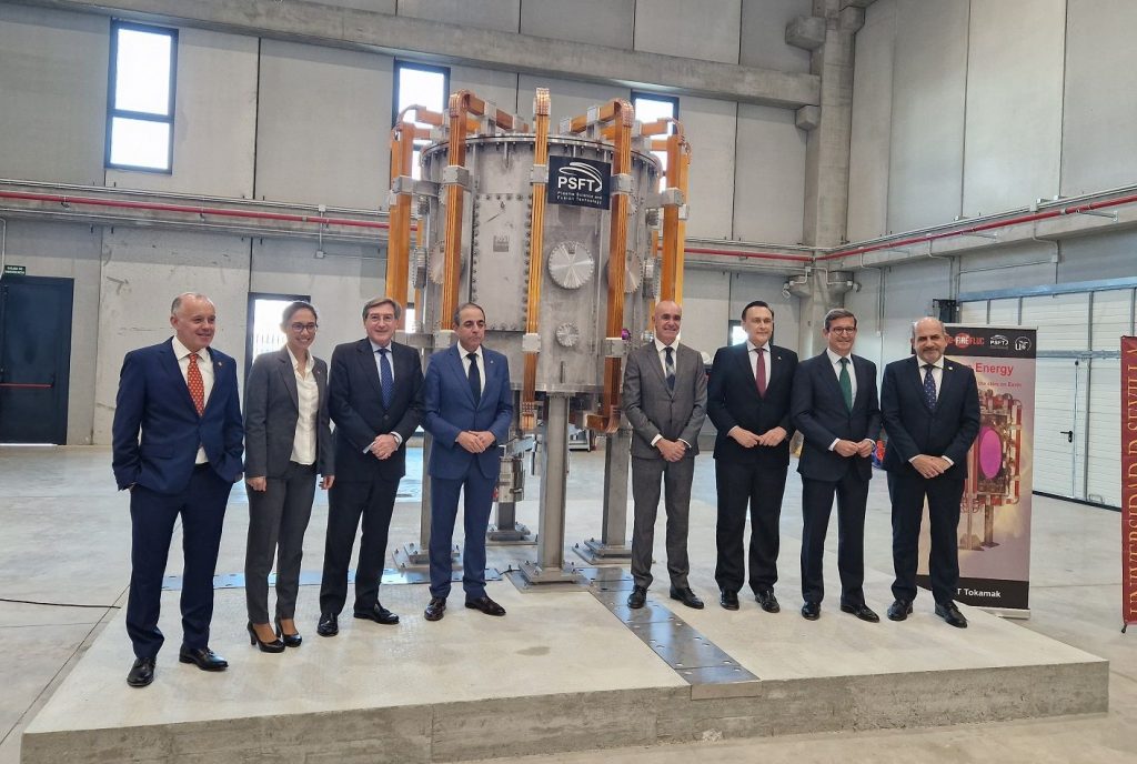 <strong>El Puerto de Sevilla recibe el Tokamak, un proyecto de la Universidad de Sevilla que contribuirá a incorporar la energía de fusión a la red eléctrica en una década</strong>