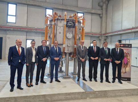<strong>El Puerto de Sevilla recibe el Tokamak, un proyecto de la Universidad de Sevilla que contribuirá a incorporar la energía de fusión a la red eléctrica en una década</strong>