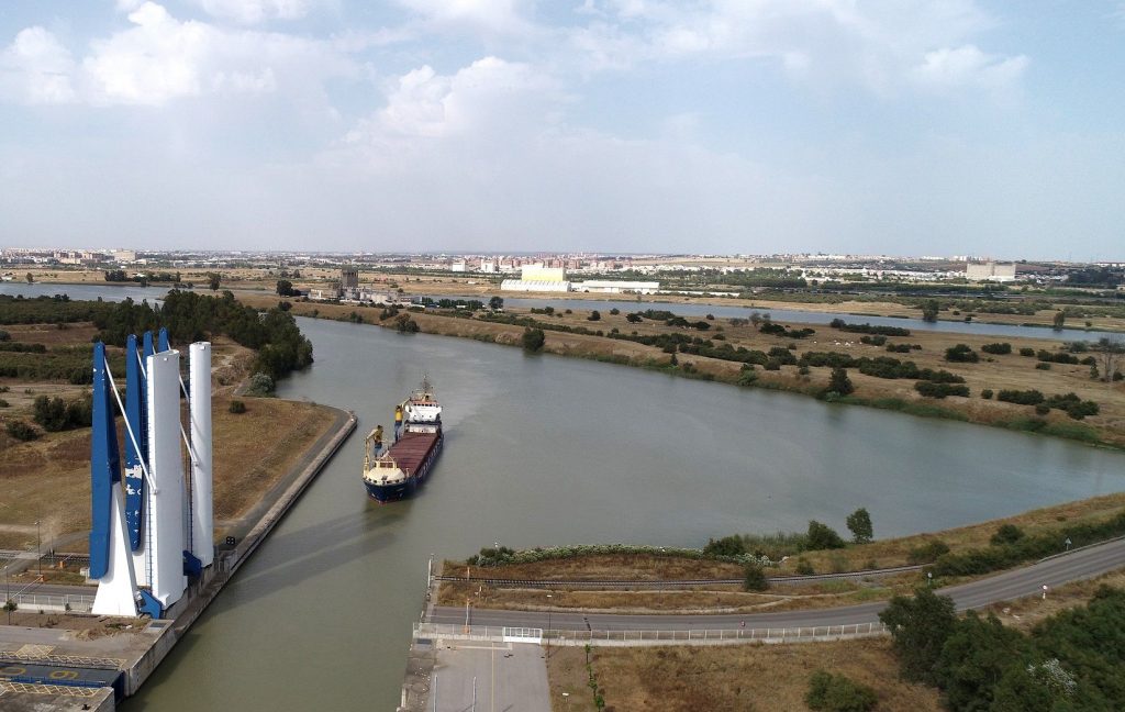 <strong>La Autoridad Portuaria de Sevilla aprueba la concesión para la construcción de una planta de producción de hidrógeno verde a partir de energía solar fotovoltaica</strong>