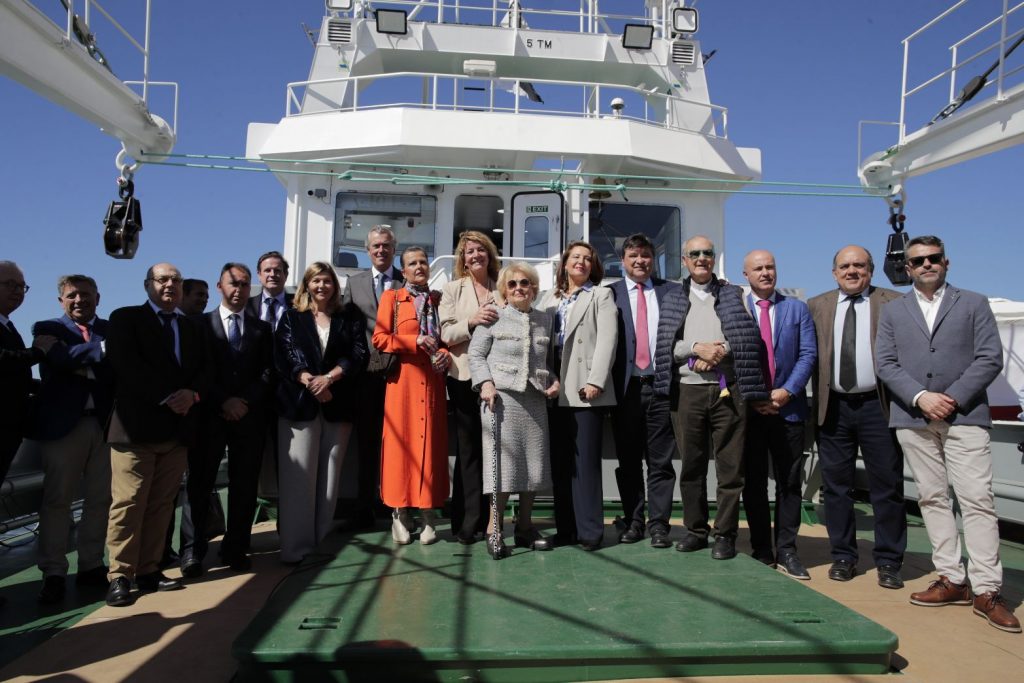 <strong>El Puerto de Huelva acoge el acto de bendición del buque de pesca Doce de Julio de la empresa Baltimar</strong>