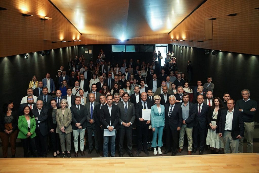<strong>El Alcalde de Sevilla impulsa una gran alianza de fomento del emprendimiento entre el Ayuntamiento y 42 entidades públicas y privadas para aunar esfuerzos y trabajar de forma coordinada para convertir a Sevilla “en uno de los cuatro ecosistemas más potentes de España y uno de los veinte más activos de Europa antes del año 2030”</strong>