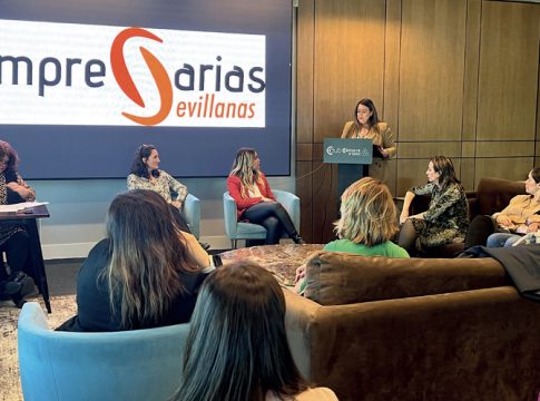 Vanessa Muñoz Pineda, reelegida presidenta de Empresarias Sevillanas