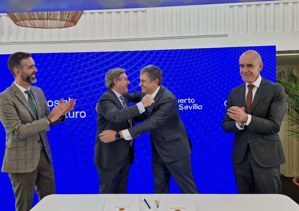 El Puerto de Sevilla y Endesa firman un protocolo para diseñar una hoja de ruta que favorezca la transición energética