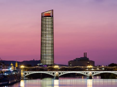 <strong><em>eks Energy abre oficinas en TORRE SEVILLA </em></strong>