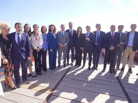 Moreno señala que el Cable Inglés refuerza el vínculo de Almería con el Puerto y supone un importante reclamo turístico y cultural