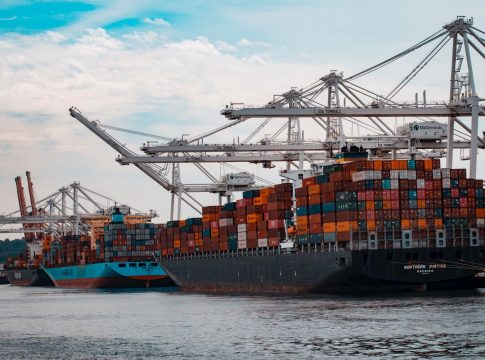 Las exportaciones andaluzas logran un récord histórico en los dos primeros meses del año, con 6.415 millones y un alza del 1,7% interanual