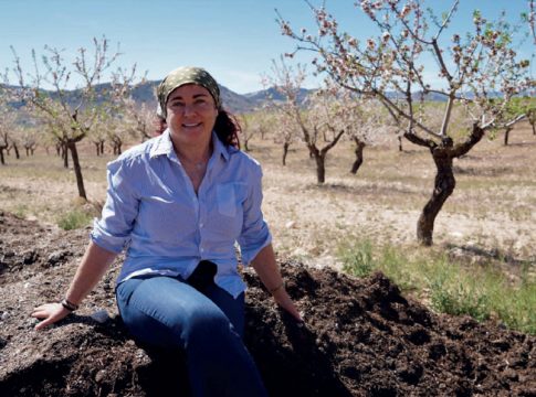 Santiaga Sánchez Porcel: “Nuestras madres y abuelas fueron totalmente invisibles, pero algo está cambiando”