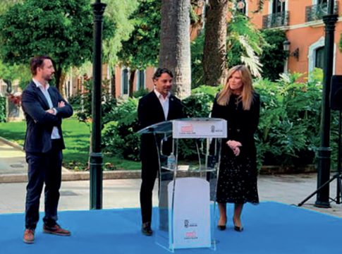AJE Huelva inaugura Huelva Summit, la I Feria de Innovación y Futuro Profesional para jóvenes onubenses