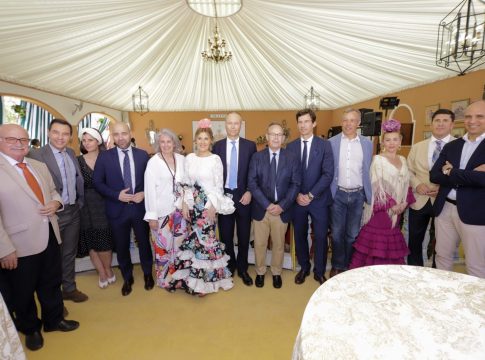 COGITISE reúne a autoridades y representantes de la empresa privada y los Colegios Profesionales en su copa institucional de la Feria de Abril